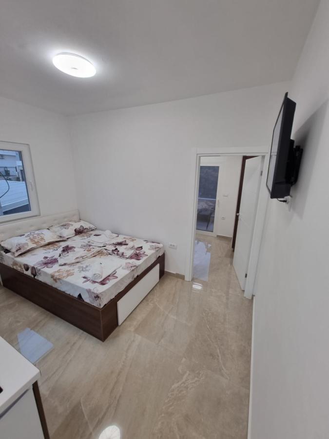 Ebra Lux Apartmani Dobra Voda Dış mekan fotoğraf
