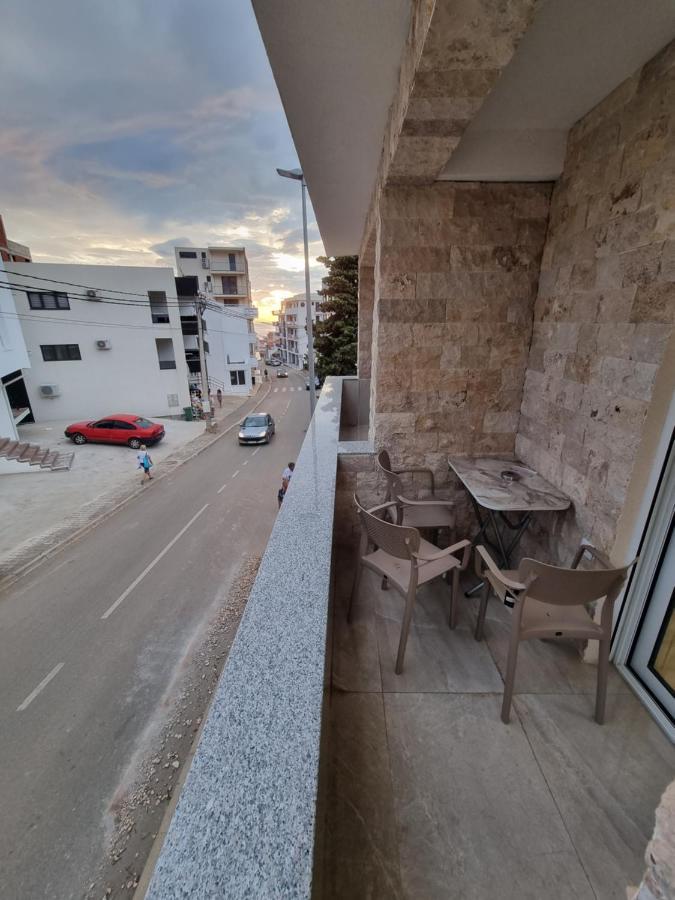 Ebra Lux Apartmani Dobra Voda Dış mekan fotoğraf